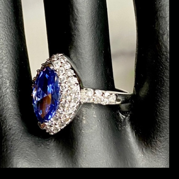 Quick Sale 💥.925 Silver Sim Tanzanite & Diamond Ring - Picture 8 of 10
